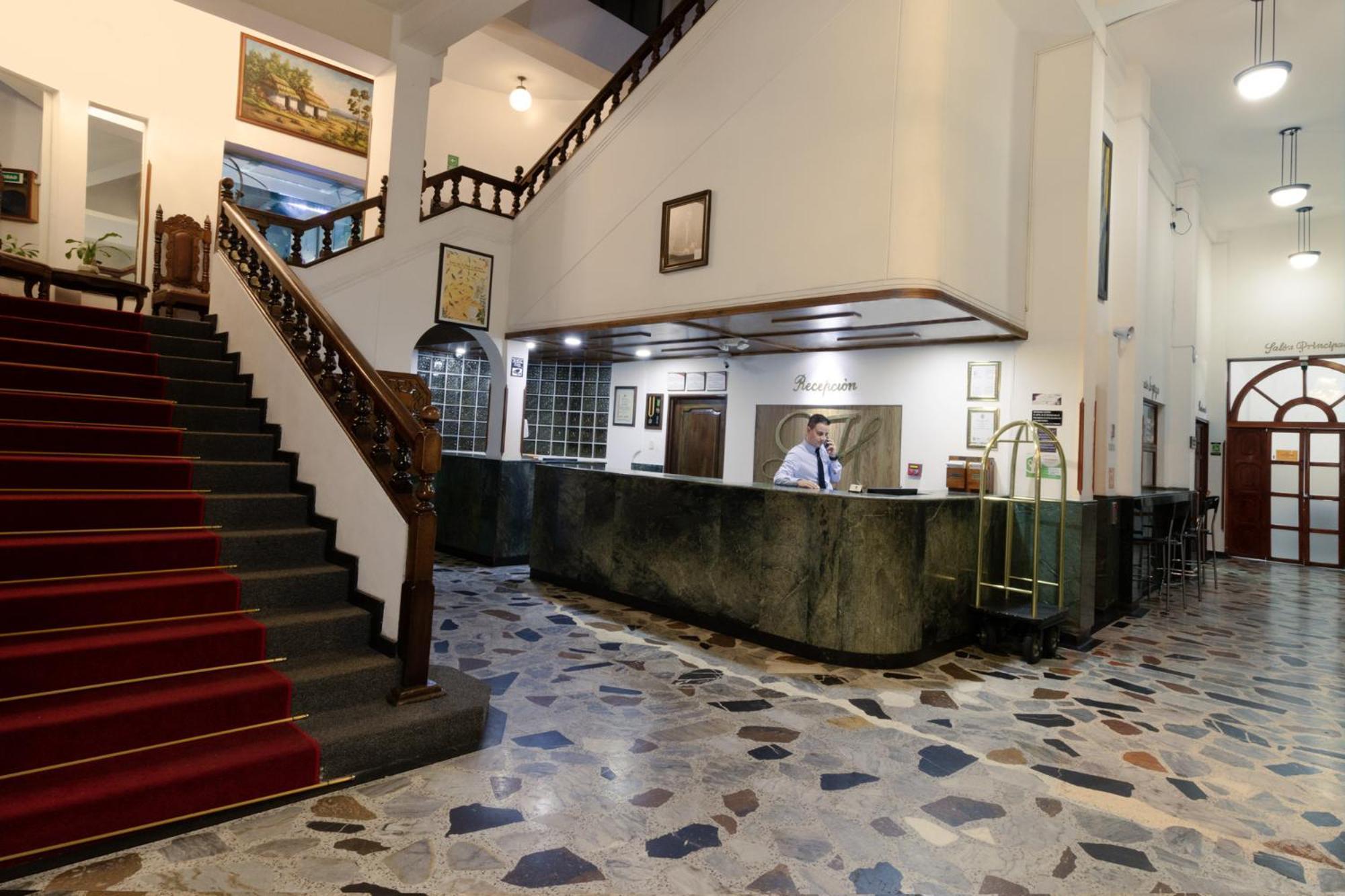 El Gran Hotel De Pereira Bagian luar foto